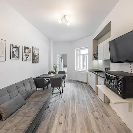 B2 Ruhiges 2-zimmer-studio Mit Balkon Apartament *