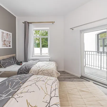 B2 Ruhiges 2-zimmer-studio Mit Balkon