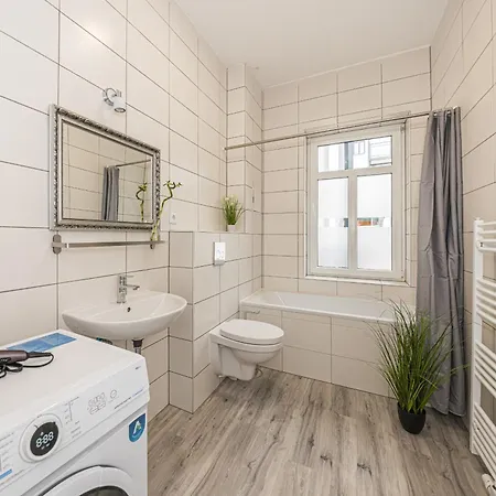 B2 Ruhiges 2-zimmer-studio Mit Balkon Apartament